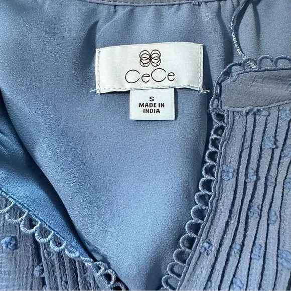 Cece women's size small v-neck clip-dot, 3/4 sleeve blue blouse - Picture 3 of 4